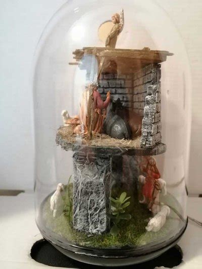 DIORAMA PRESEPE ARTISTICO IN CAMPANA DI PLASTICA Su DUE LIVELLI