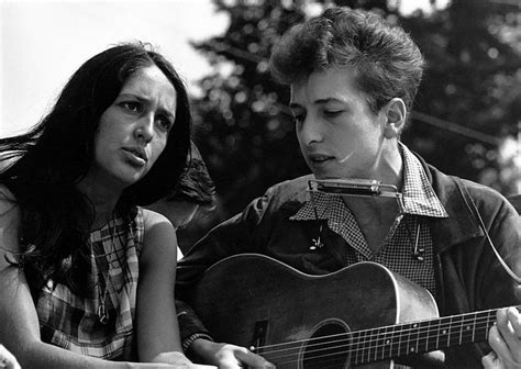 Joan Baez And Bob Dylan Sing It Aint Me Babe Live In 1964