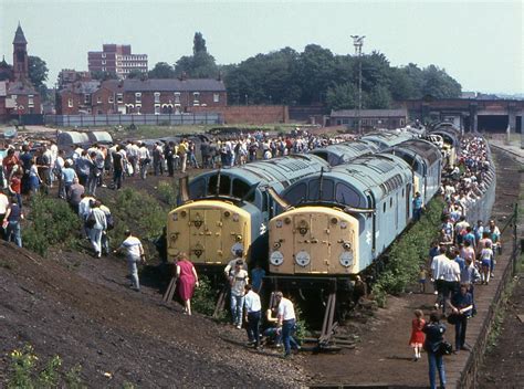 Br Class 40 40088 And Other Redundant Sisters Crewe Works Flickr