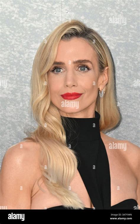 london uk  mar  lisa dwan  uk premiere  mobland