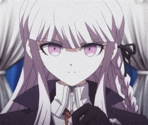 Pin En Kyoko Kirigiri