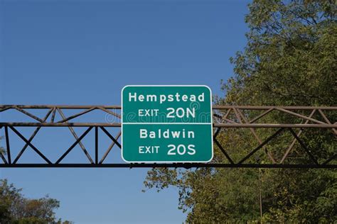 Exit 20n and 20S Sign on the Southern State Parkway Stock Image - Image ...