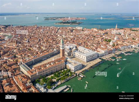 Aerial view piazza san marco doges palace saint marks campanile hi-res ...