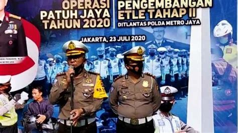 Banyak Dikeluhkan Warga Mobil Pribadi Gunakan Rotator Dan Sirine Jadi