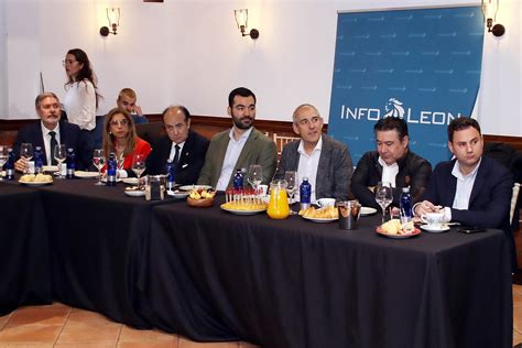 Cipriano García director de Caja Rural reclama en los desayunos de