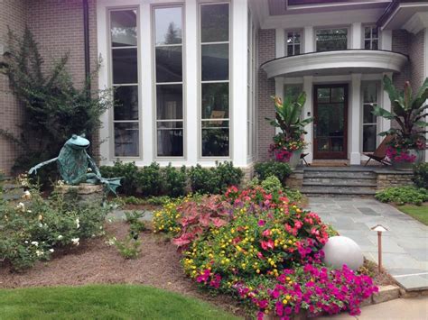 HGTV Gardens Is Presenting 13 Ways To Add Curb Appeal To Your Home S