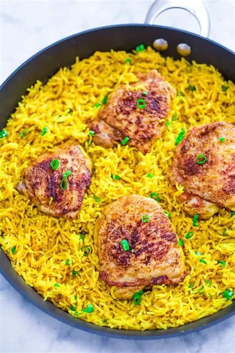 Chicken and Yellow Rice Skillet | COOKTORIA