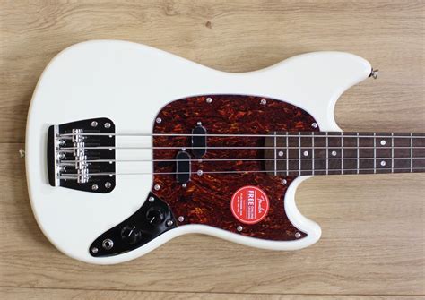 Fender Squier Classic Vibe 60s Mustang Bass Lrl Olympic White Tanne Bass Corner