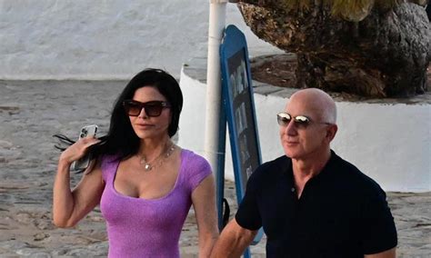 Lauren Sanchez And Jeff Bezos Vacation In Greece With His Son