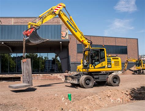 Pelle Pneus Ou Tractopelle Louer Pour Les Chantiers De Terrassement