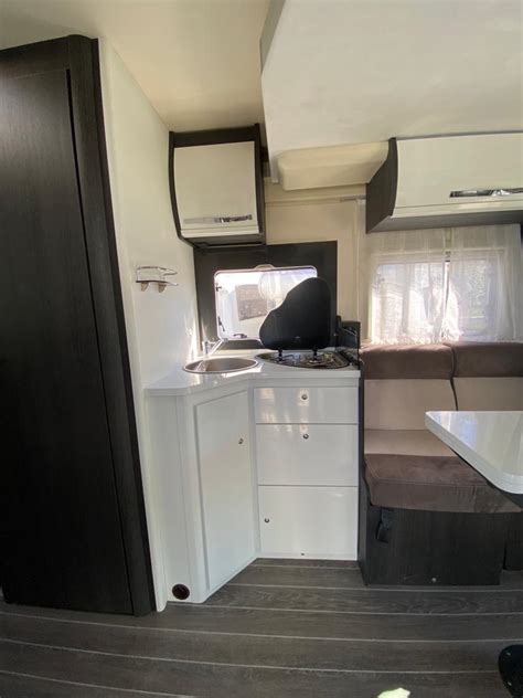 AUTOCARAVANA PERFILADA CONTINENTAL HORON 87 XT Venta Y Alquiler De