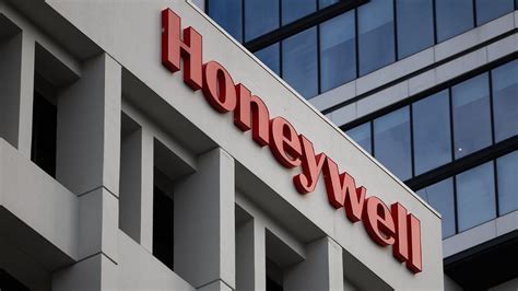 Honeywell recalling fire alarm sounders, strobe lights: CPSC | Fox Business