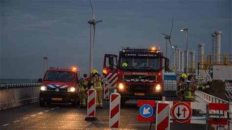 Grote Zoekactie Na Melding Auto Te Water Bij Oosterscheldekering Youtube