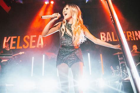 Kelsea Ballerini Announces 2018 Unapologetically Tour Dates