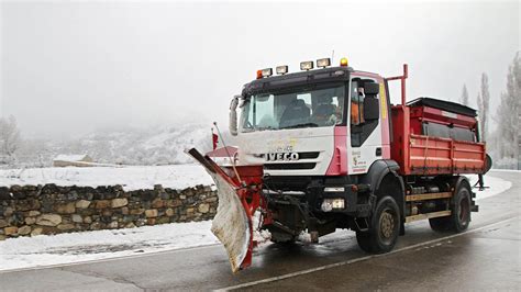 La Nieve De Ivo Comienza A Causar Estragos En La Carreteras De Le N Y