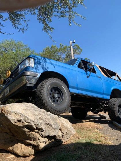 View build 6 Inch Lifted 1988 Ford Bronco 4WD | Rough Country