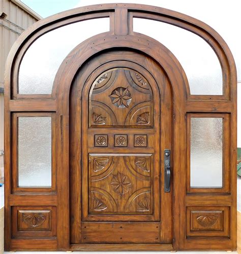 Arched Door In Surround La Puerta Originals