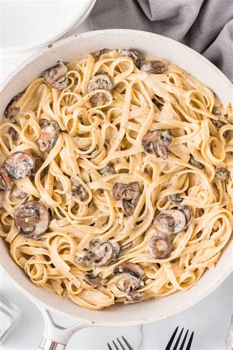 Creamy Mushroom Pasta Recipe - Build Your Bite