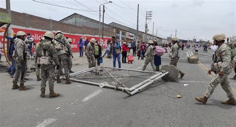 Arequipa Tránsito vehicular es restringido en el puente Añashuayco