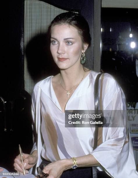 Lynda Carter Wonder Woman Photos And Premium High Res Pictures Getty