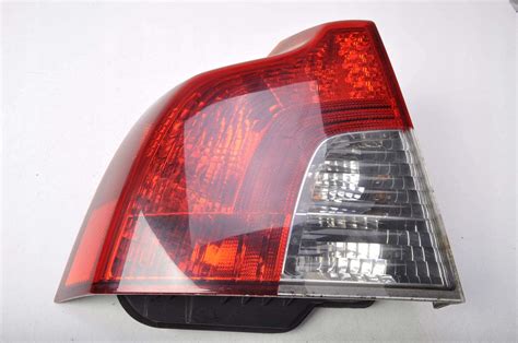 VOLVO S40 II LAMPA LEWA TYLNA LEWA TYŁ FL 30744538 Shrot pl