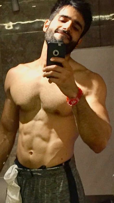 NUDE INDIAN MALE CELEBRITIES Post 92 TV Actors Karan Tacker