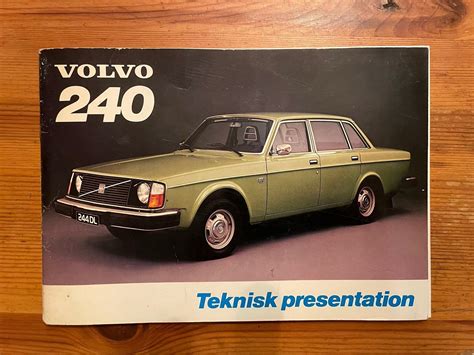 Se produkter som liknar Volvo 240 Teknisk presentati på Tradera