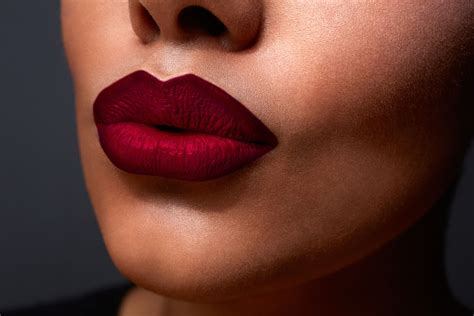 Get The Perfect Pout 7 Expert Tips To Find The Best Lipstick Colors