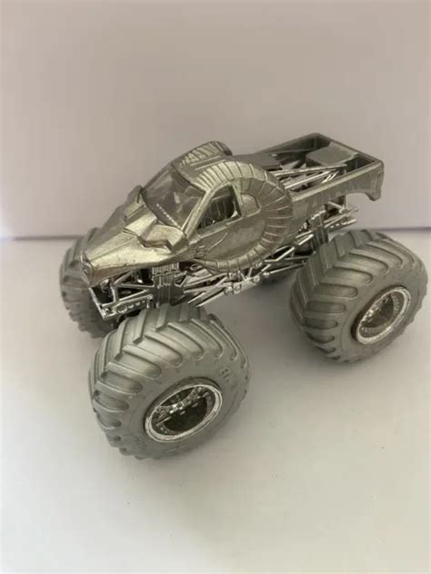 Hot Wheels Monster Jam Silver Collection Zh1 X13 Zombie Hunter Monster Truck Eur 9 14 Picclick Fr