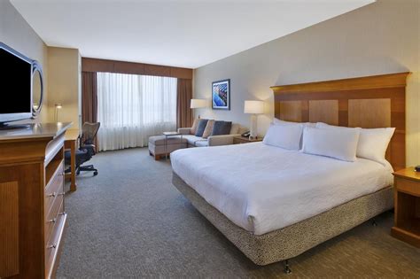 Hilton Garden Inn Portland Downtown Waterfront — Portland Hotels ...