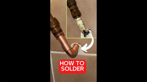 A Plumber Shows How To Re Solder A Leaking Copper Water Pipe Powerful Trick Youtube