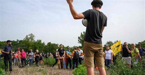 A69 des milliers dopposants rassemblés dans le Tarn contre le projet