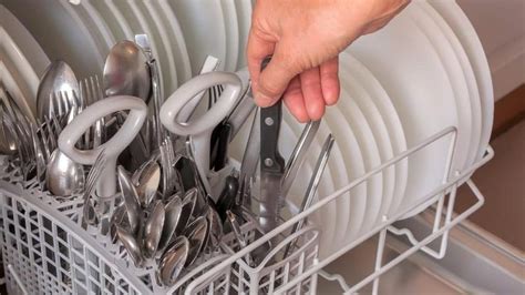 Heres How To Load Your Dishwasher The Right Way