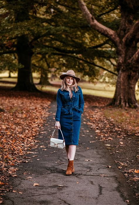 How To Wear A Denim Dress For Autumn The Jeans Blog