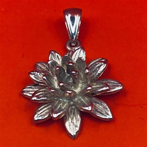 Womens 925 Sterling Silver Flower Pendant S