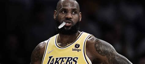 Nba Lebron James Volta A Falar Sobre Aposentadoria