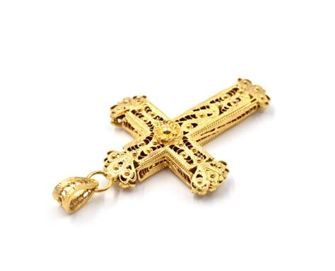 10 Karat Yellow Gold Filigree Cross Pendant At 1stdibs Gold Filigree