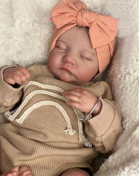 ICradle Cuddly Sleeping Lifelike Reborn Baby Dolls Girl 19 Inch