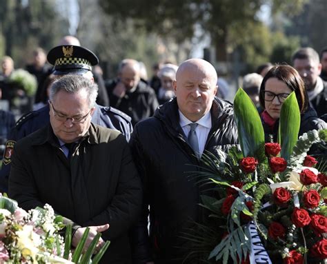 Prof El Bieta Staros Awska Spocz A Na Cmentarzu Przy Ul Lipowej