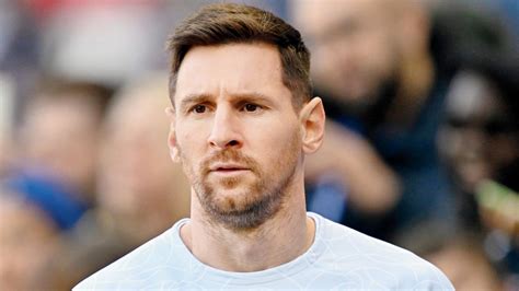 Lionel Messi reportedly agrees to stay at PSG