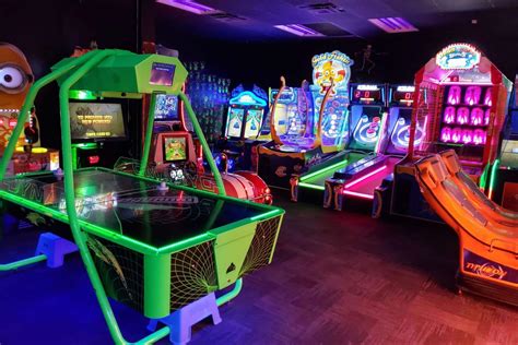 Best Arcade For Kids In Bellevue | Monster Mini Golf