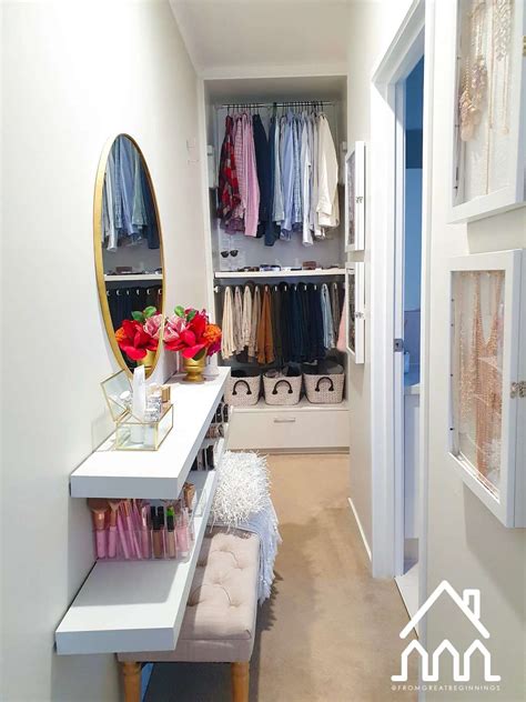 Small Walk In Closet Design Layout | Dandk Organizer