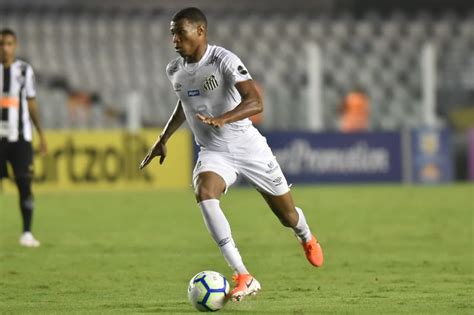 Saiba quanto o Santos vai receber pela venda de Jean Lucas ao Mônaco