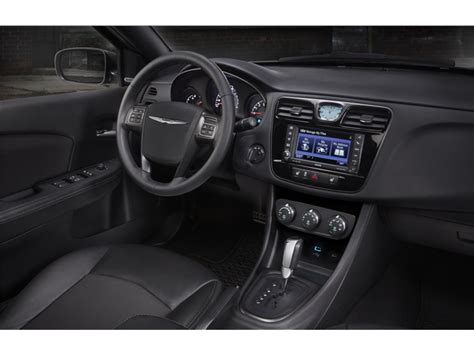 2013 Chrysler 200: 40 Interior Photos | U.S. News