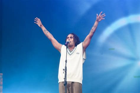 Rock in Rio Matuê monta pista de skate no palco e faz militância