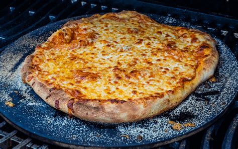 Recipe For Cheese Stuffed Cheese Pizza On The Bbq