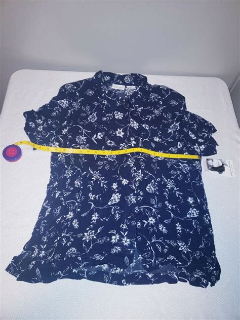 Jaclyn Smith Navy And White Floral Button Up Nwt Id… Gem