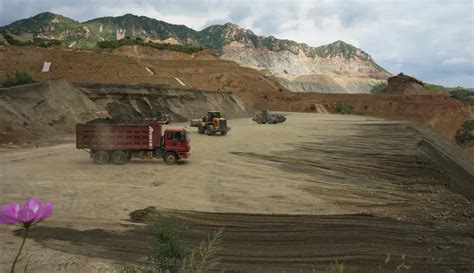 Foto Melihat Proses Restorasi Bekas Tambang Di China Foto