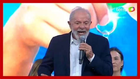 Lula diz a mãe de três filhos que ela deve parar de ter criança durante