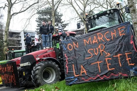 Levée de blocages mais certains agriculteurs veulent poursuivre le